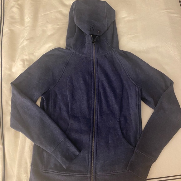 Barely worn lululemon jacket with fuzzy inside - Picture 1 of 1